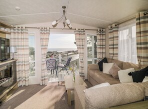 Cottage | Living area - Ocean Pearl (Kingsbridge)