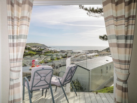 Cottage | Interior. Ocean Pearl