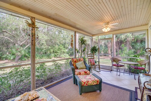 Sebastian Home w/ Screened Lanai: 8 Mi to Beach!