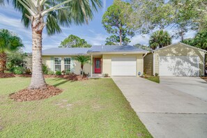 Exterior - Sebastian Home w/ Screened Lanai: 8 Mi to Beach! (Sebastian)