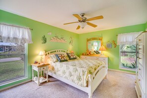 3 bedrooms, desk, iron/ironing board, Internet - Sebastian Home w/ Screened Lanai: 8 Mi to Beach! (Sebastian)