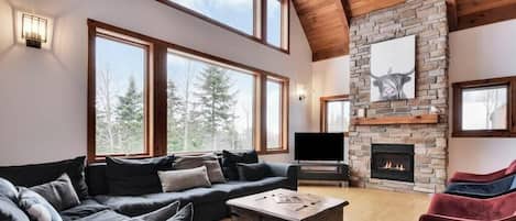 Televisión, chimenea