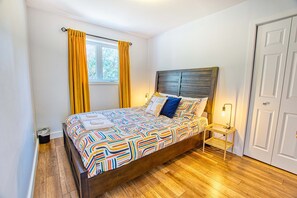 3 bedrooms, travel cot, WiFi, bed sheets