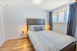 3 bedrooms, travel cot, WiFi, bed sheets