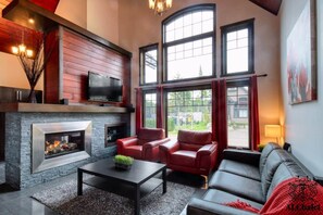 Télévision, cheminée