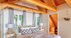 4 Schlafzimmer, Reisekinderbett, WLAN, Bettwäsche