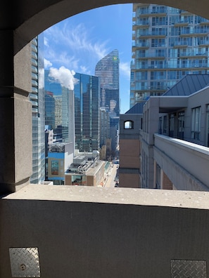 Property grounds - 2BR Dream Suite Nestled in the Heart of Downtown (Toronto)