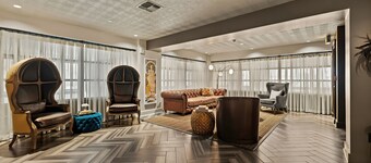 The Maverick, powered by Placemakr - River Walk