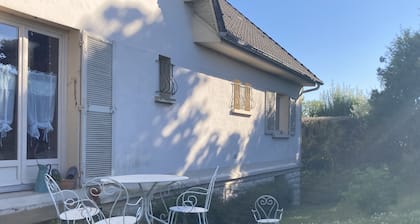 Maison de Campagne Avec vue Panoramique En Toute Tranquillité Face à Sancerre