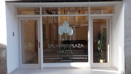 Recepción. Calvario Plaza Hotel