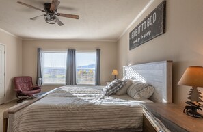 5 habitaciones, tabla de planchar con plancha y wifi gratis 