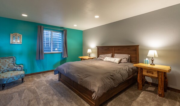 5 bedrooms, iron/ironing board, free WiFi, bed sheets