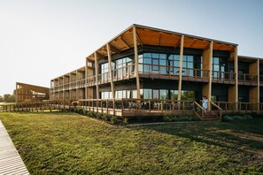 Exterior - Métis Crossing (Smoky Lake)