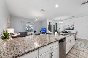 Interior - Home with pool in resort in Kissimmee (Kissimmee)