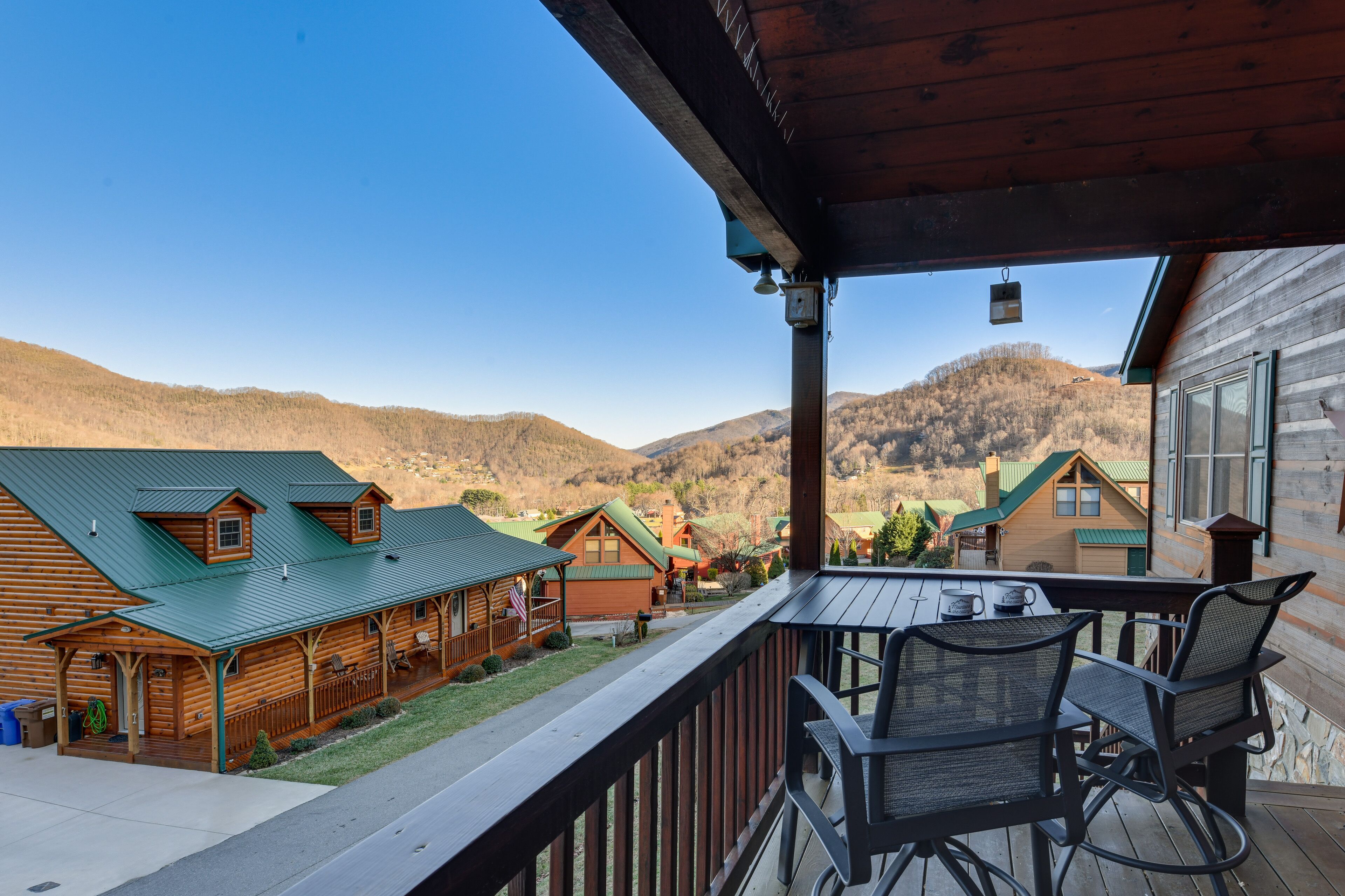 Mountain-View Cabin in Maggie Valley w/ Foosball!