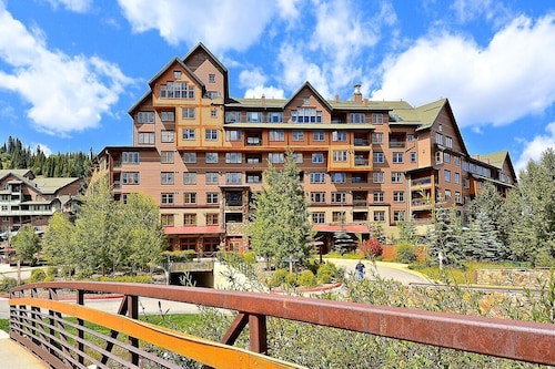 Ski In Ski Out | Zephyr Mountain Lodge 2219 | Hot Tub | Base Area