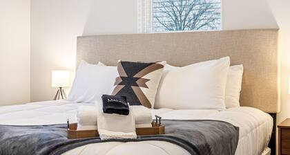 Dog-Friendly 5-BR Home for Groups