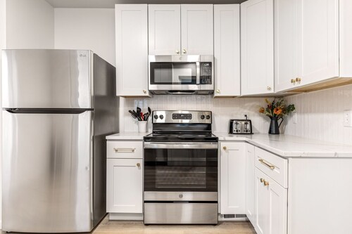 Spacious Wentzville Retreat by StayLage