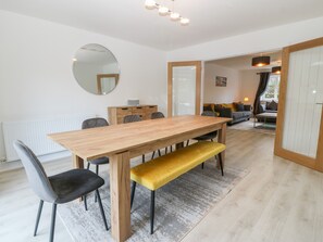 Dining - White Bull House (Amlwch)