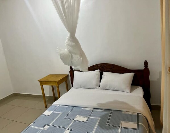 House | 5 bedrooms, iron/ironing board, free WiFi, bed sheets