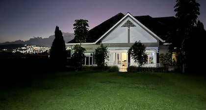 Charming 4-bed House in Kigali