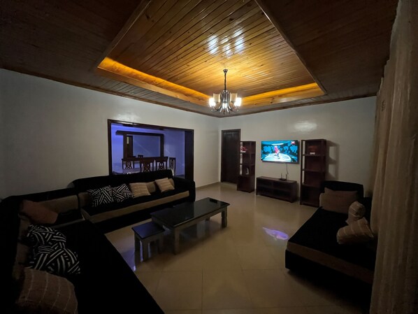 Rumah | Area keluarga | TV