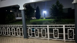 하우스 | 숙박 시설 구내
