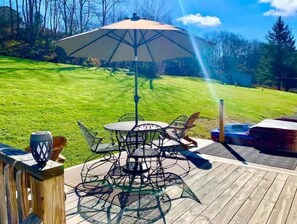 Outdoor dining - Caine’s Retreat (Thomas)