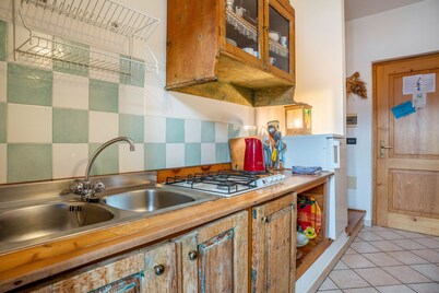 Apartment 'Appartamento Moti' with Mountain View, Shared Garden and Balcony