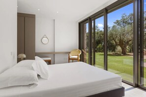 3 chambres, fer et planche à repasser, Wi-Fi gratuit, draps fournis