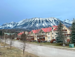Exterior - Riverside Retreat Hotel-Style. 2 King Beds (Fernie)