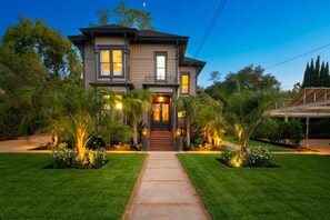 Exterior - Luxurious Wine Country Estate (Geyserville)