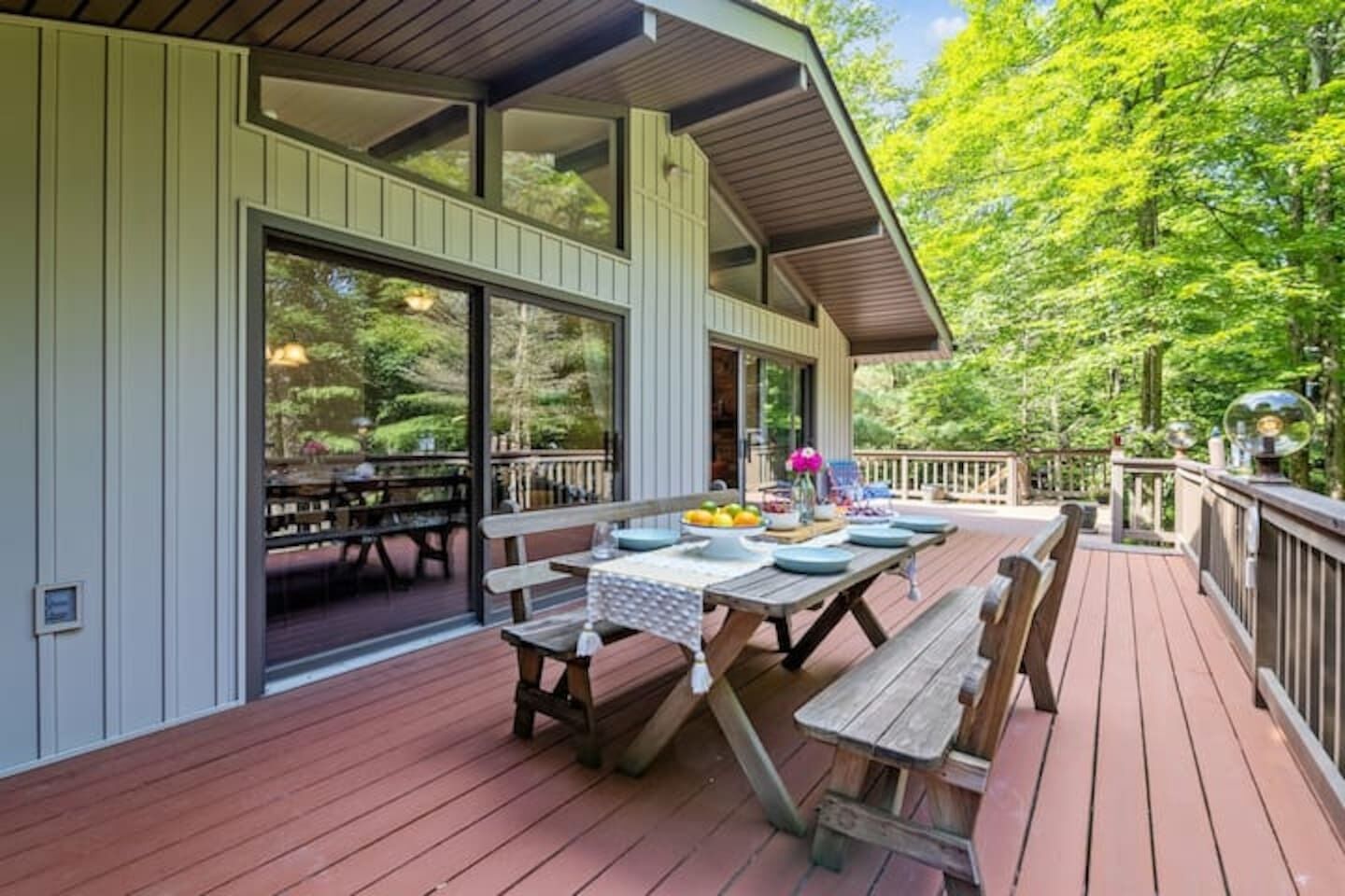 屋外ダイニングエ  リア