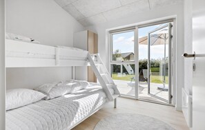 4 Schlafzimmer, Reisekinderbett, kostenloses WLAN