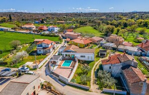 Exterior - Awesome home in Galizana (Galizana)