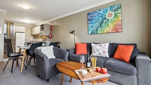 Smart TV - Horizons 111 is a centrally located apartment in Jindabyne (Jindabyne)