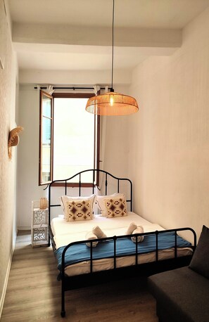 2 bedrooms, iron/ironing board, WiFi, bed sheets - Heart of Old Nice,2 bedrooms, 5min from the sea,AC (Nice)