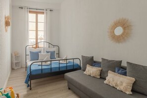 2 bedrooms, iron/ironing board, WiFi, bed sheets - Heart of Old Nice,2 bedrooms, 5min from the sea,AC (Nice)