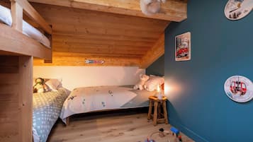 4 chambres, fer et planche à repasser, Wi-Fi, draps fournis