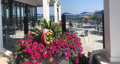 Charming, cozy & beautiful condo on 5 star Resort