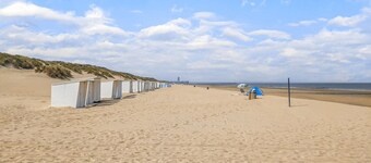 Beach front apartment in De Haan with WiFi