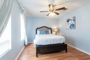 3 bedrooms, iron/ironing board, WiFi, bed sheets