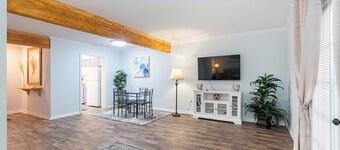 Cozy townhouse minutes from Downtown Lafayette, LA