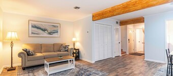 Cozy townhouse minutes from Downtown Lafayette, LA