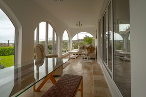 Interior - Croft House - a house that sleeps 10 guests in 5 bedrooms (Croyde Braunton)