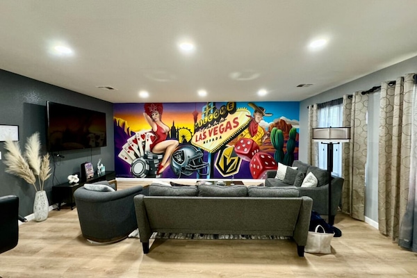 Spacious Las Vegas theme living room