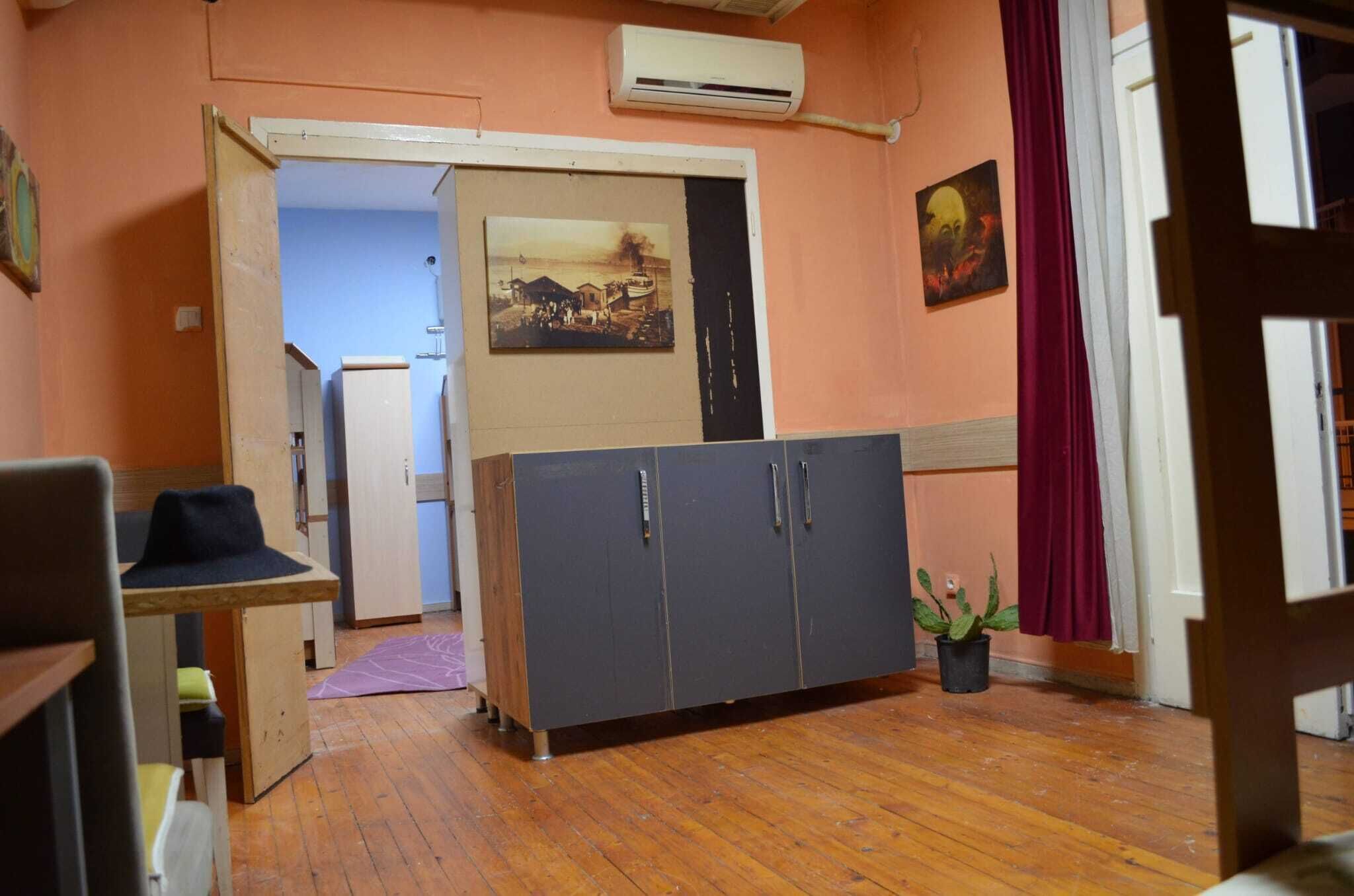 Individually decorated, laptop workspace, free WiFi, bed sheets