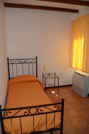 1 室のベッドルーム、WiFi