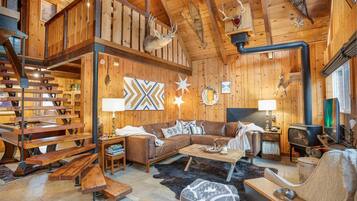 Cabin, Multiple Beds (The Willow House) | Interior