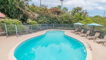 Condo, 1 King Bed (Kona Mansions#309) | Pool